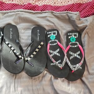UNIONBAY Black Flip Flops with Pink and Checkered Accents